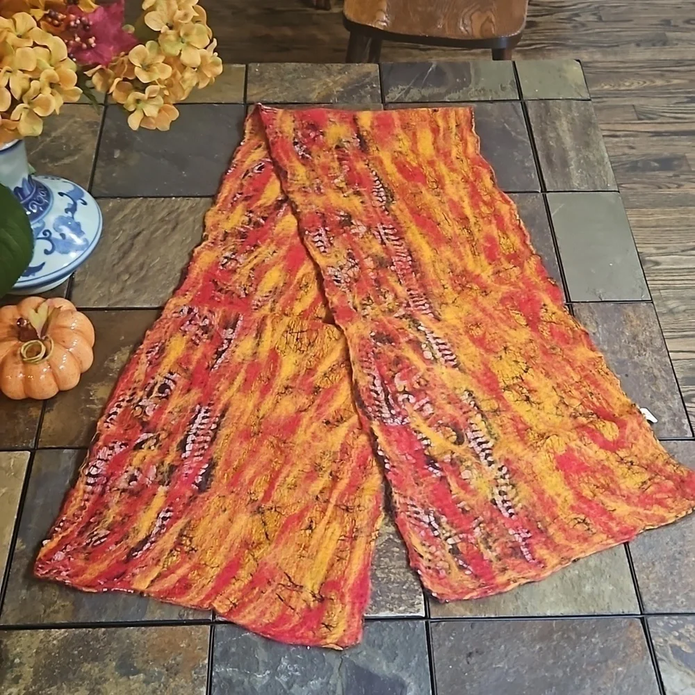 Scarf Handcrafted Wool and silk NWT 60